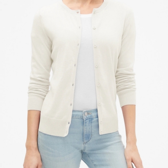 Cardigans - Picture 2 of 8